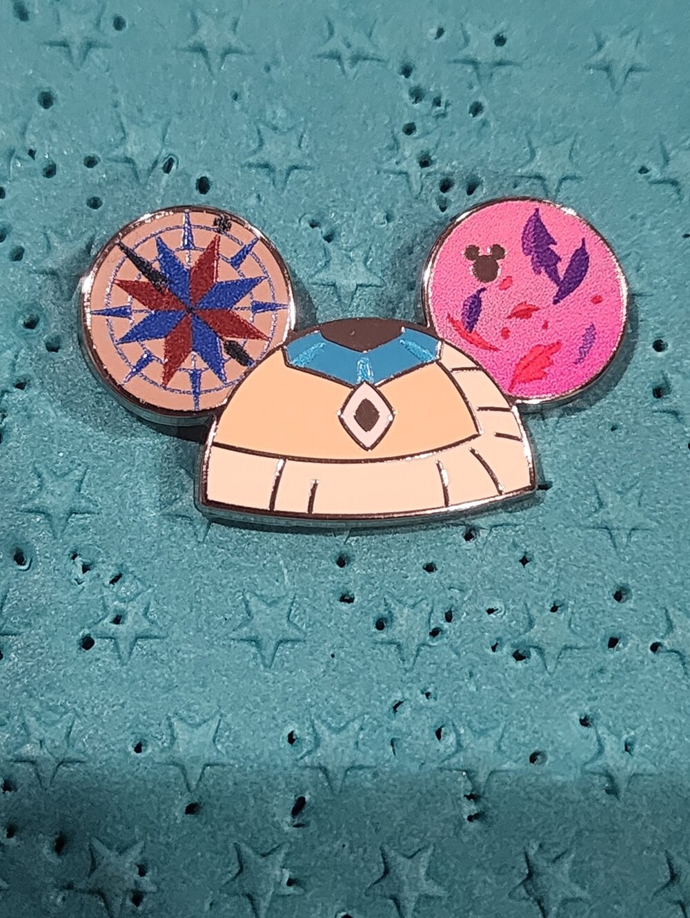 2026 NEW! Wave B Pocahontas WDW earhat Hidden Mickey Pin!